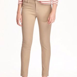 Old Navy Pixie Cropped Khaki Pants, Size 6